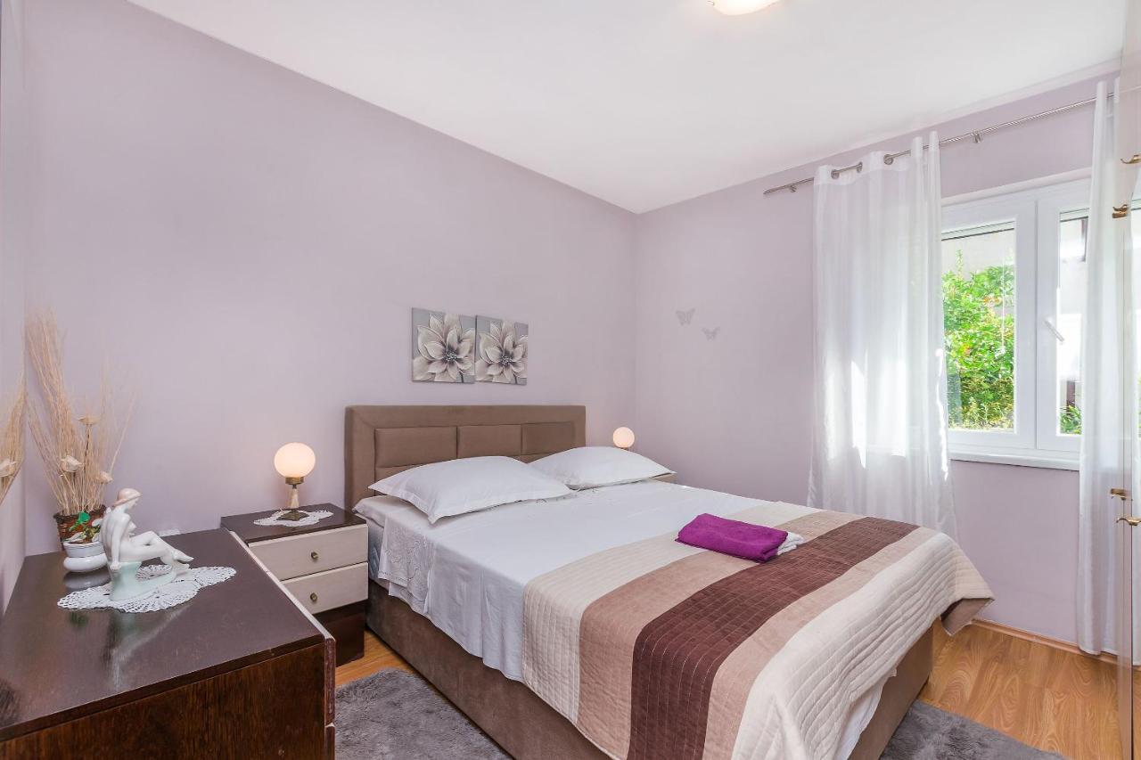 Apartment And Rooms Tatjana Omiš Eksteriør billede